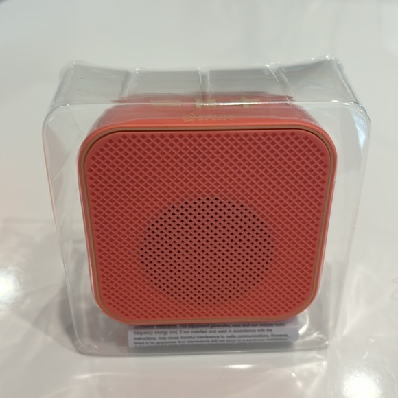 Sonix Bluetooth Speaker, USB charging cable, instruction manual, & wrist strap - Picture 4 of 7